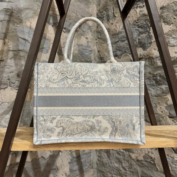 Dior 2021 Ecru Toile De Jouy Dioriviera Medium Book Tote Bag - Picture 4 of 12